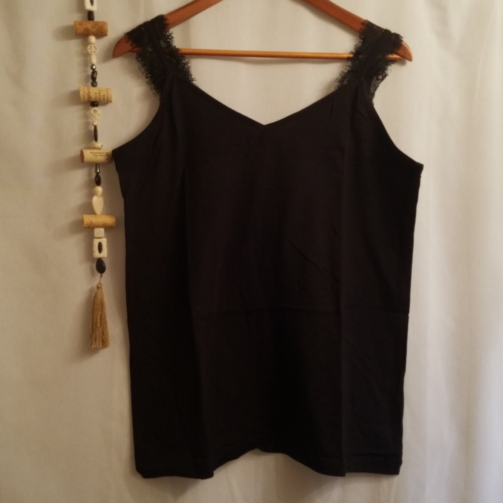 AVON 4 pack lace Camis size L